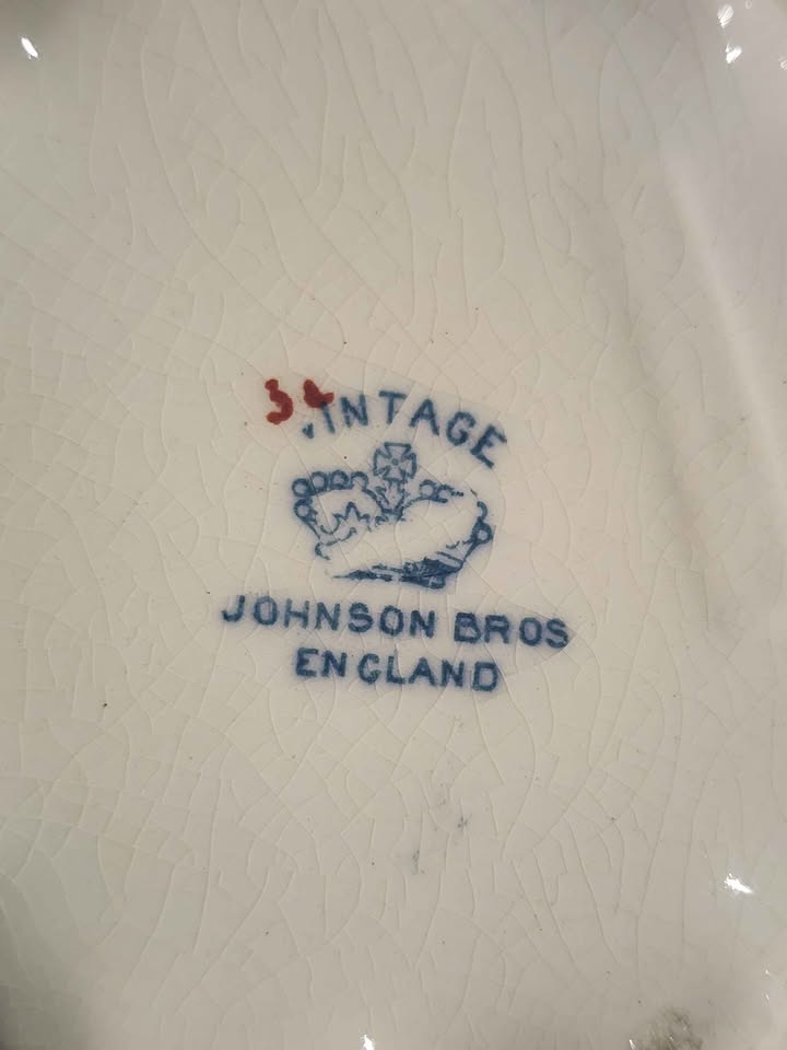 Johnson Brothers, Vintage Sugar Bowl